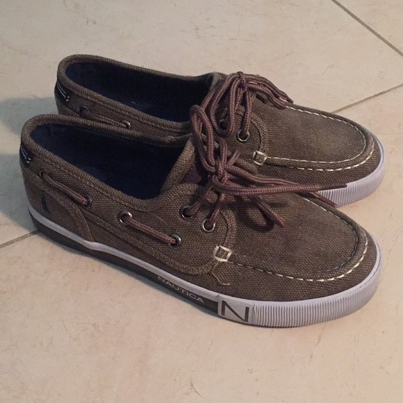 boys canvas boat shoes